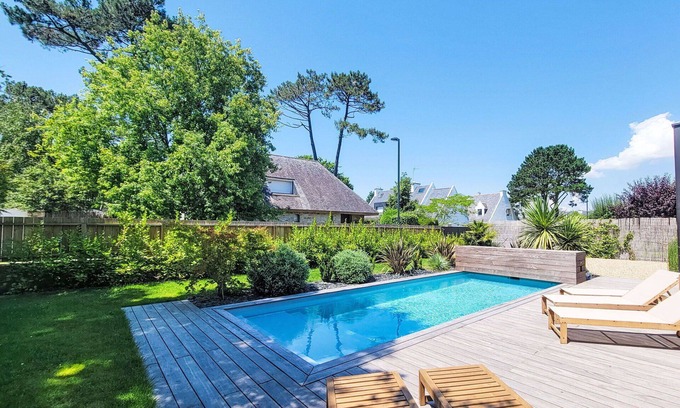Carnac Villa | Beautiful private villa for 10 people with private pool, WIFI, TV and parking