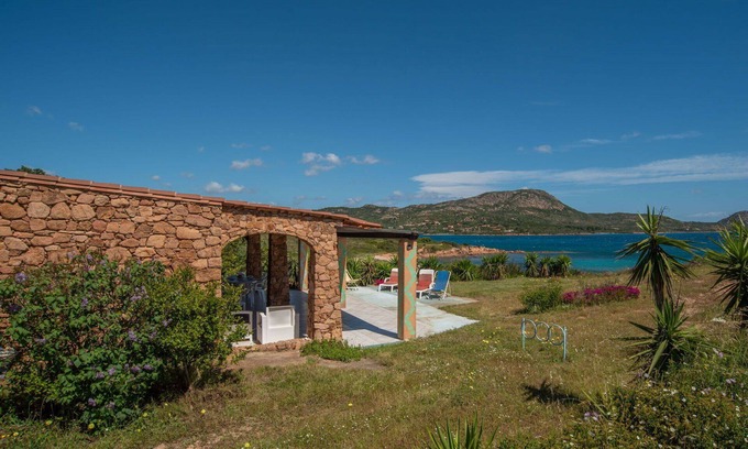 Costa Corallina House | Beautiful private villa for 6 guests with WIFI, TV and parking