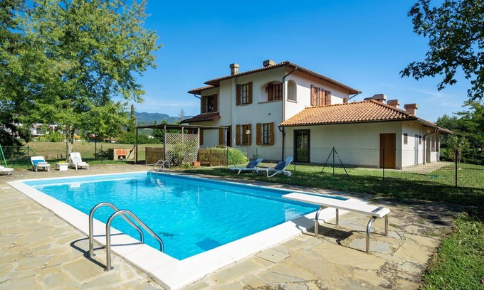 Vicchio Villa | Beautiful private villa for 8 guests with WIFI, private pool, TV, patio, panoramic view and park.