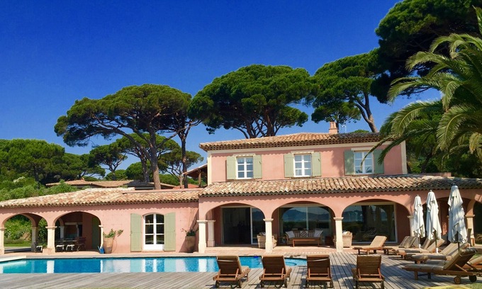 Guerrevieille Villa | Beautiful Provencal Villa with large pool, garden and views across to St Tropez