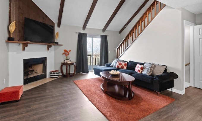 Missionary Ridge House | Beautiful & Rare Mountain Views! From a 2 bedroom home overlooking the city of Chattanooga