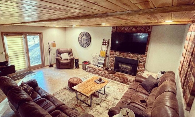 Fox Farm Cabin | Beautiful REMODELED cabin with coffee bar, foosball table and trailer parking
