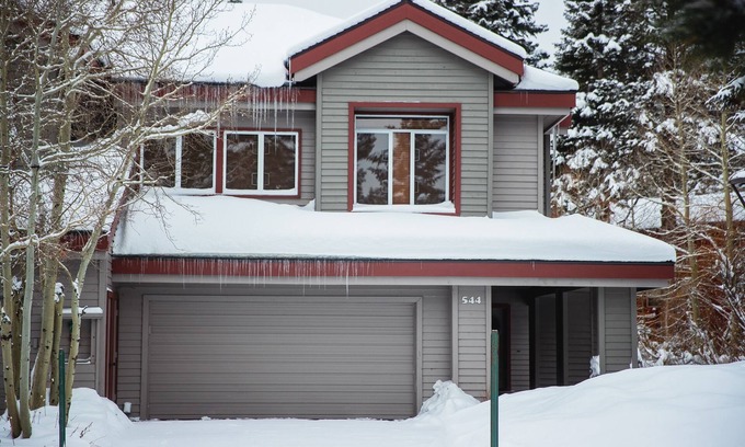 Mammoth Lakes House | Beautiful Remodeled Luxury Townhome for large groups - Snowcreek 4 - BTC # 7382