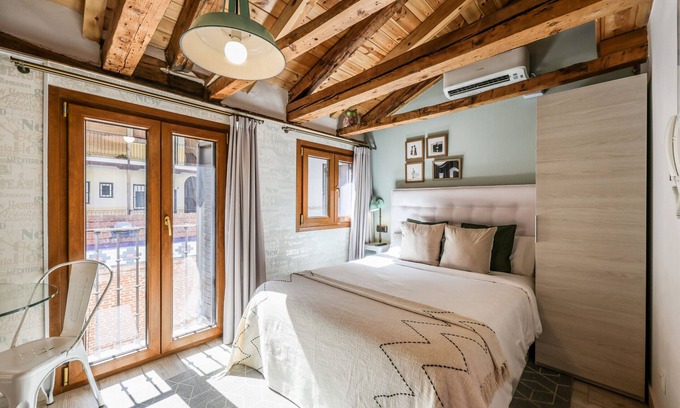 Malasana Apartment | Beautiful Renovated Loft in the center 9