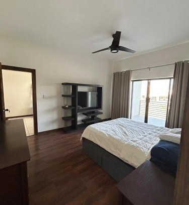 Juarez Municipality House | Beautiful residence 10 minutes from the consulate!