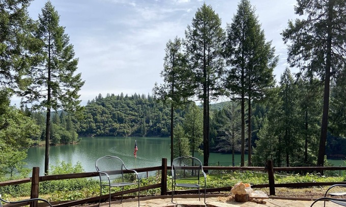 Chicago Park Apartment | Beautiful Rollins Lake Inn - Studio Cabin #8