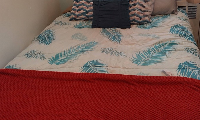 Queens House | Beautiful room available near LaGuardia Airport.