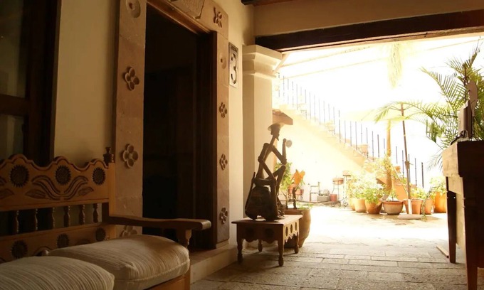 Jalatlaco Apartment | Beautiful room in Jalatlaco -Car Rental Available!