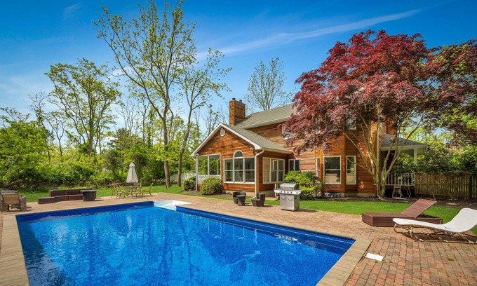 East Moriches House | BEAUTIFUL, SERENE 7 miles to WEST-HAMPTON!