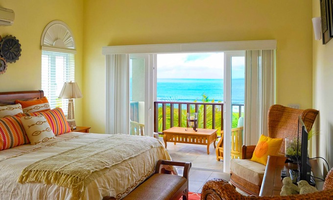 Shoal Bay Condo | Beautiful Shoal Bay Condo Penthouse for 2-6 Guests