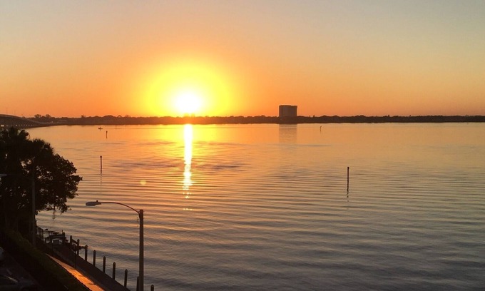 Caloosahatchee Condo | Beautiful South Facing Forth Floor Waterfront Condo.