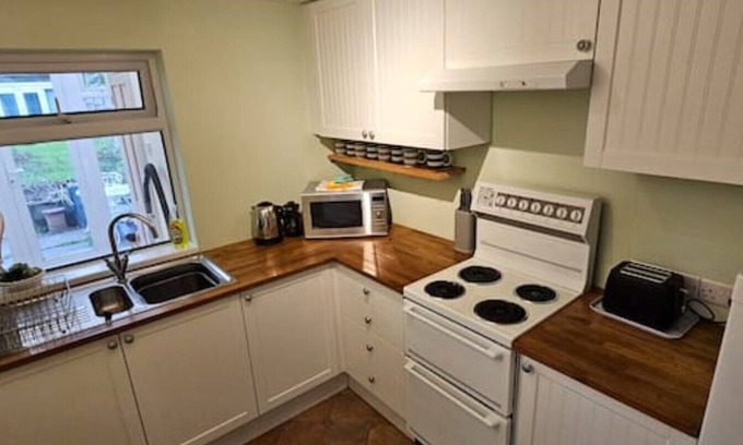 Bury St Edmunds House | Beautiful Spacious 4 Bed House