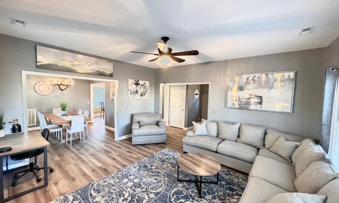 Wilmington House | Beautiful, Spacious, Hidden Gem In Heart Of Wilmington