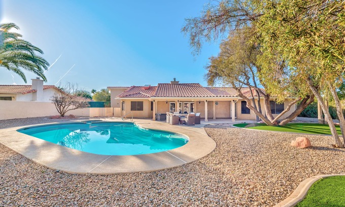 Green Valley North House | Beautiful spacious home, up to 10 guests welcome!