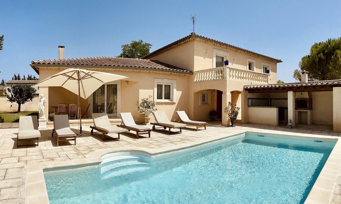 Molleges House | Beautiful spacious house, comfortable, quiet. while being close to shops