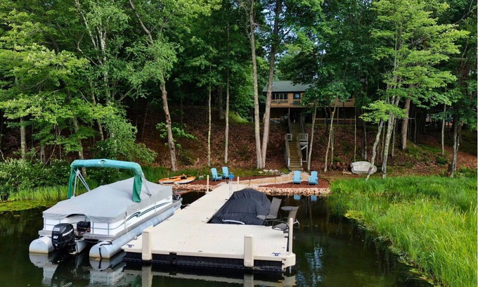 Woodruff House | Beautiful Summer Lake Home - Minutes away from Minocqua!