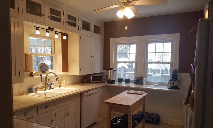 South Bend House | Beautiful Sun-filled home for Notre Dame Football Weekends