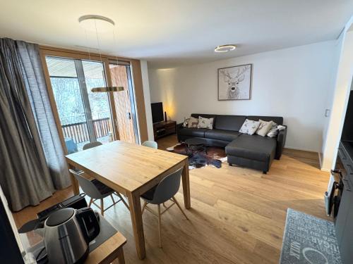 Flims Apartment | Beautiful Sunny New 1 Bed Apt (2.5Zim). Ski in/out
