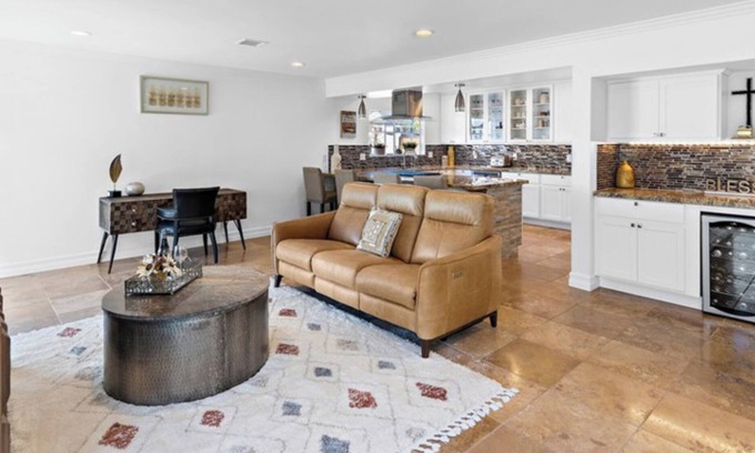 Rural Estates House | Beautiful Sunset home, 5 minutes from the beach, and hiking routes