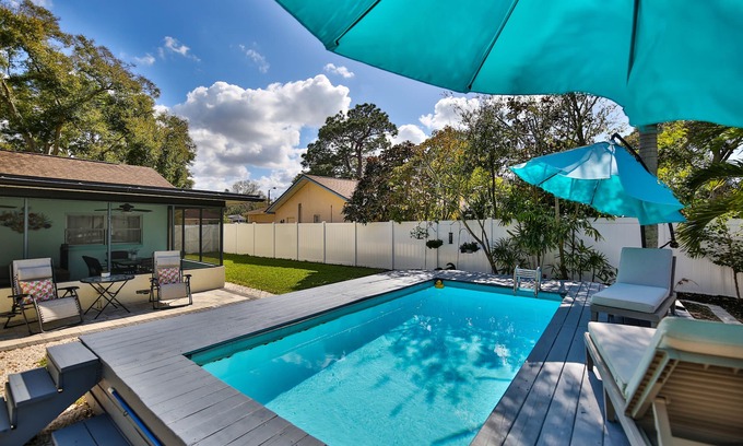 South Pinellas Community Council House | Beautiful Tampa Bay Pool Home Near Gulf Beaches