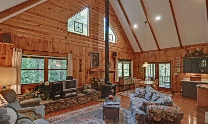 Suches Cabin | Beautiful Toccoa River Cabin!