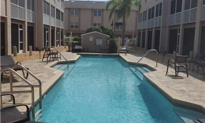 Tierra Verde House | Beautiful, town-home in the heart of Tierra Verde Island! Available yearly!