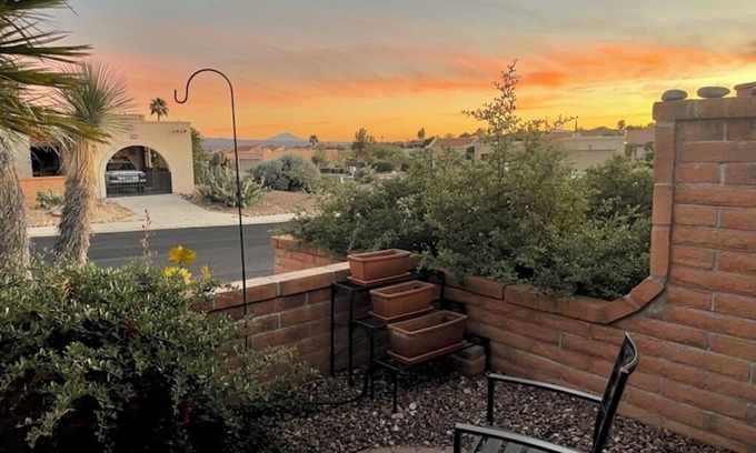 Green Valley House | Beautiful townhouse in a quiet neighborhood.