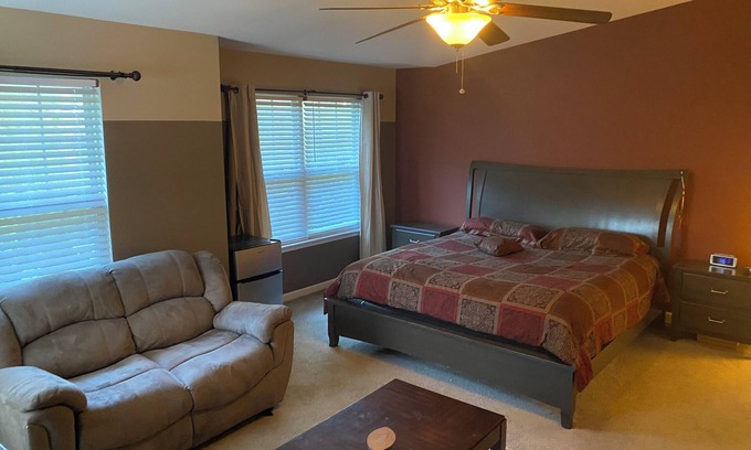 Southeast Raleigh House | Beautiful townhouse! - 10 min frm dwntn