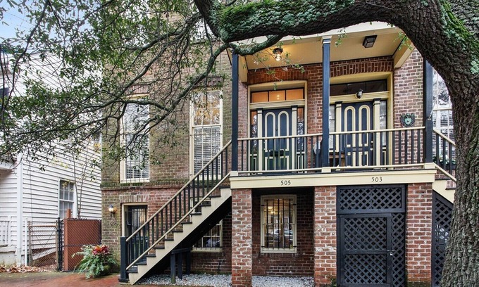 Historic Downtown Savannah House | Beautiful Townhouse In Historic District!