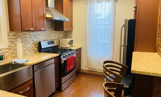 West Farms House | Beautiful two bedroom apartment in the 2nd floor of s private home.
