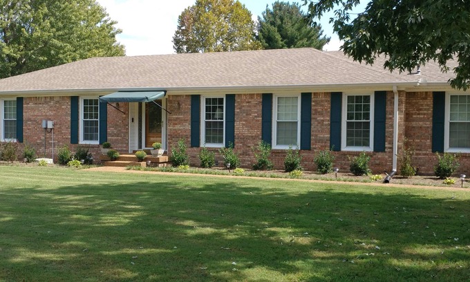 Bellevue House | Beautiful two bedroom space . Great neighborhood, Private entrance .