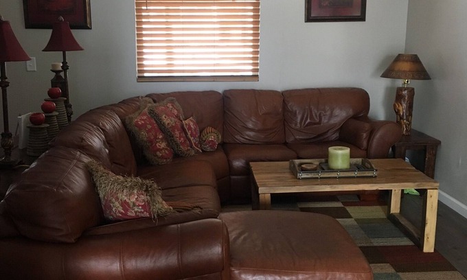 Butte House | Beautiful uptown home close to Montana Tech