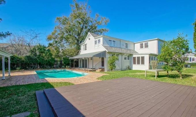 Carrollton House | Beautiful Uptown Mansion next to Tulane