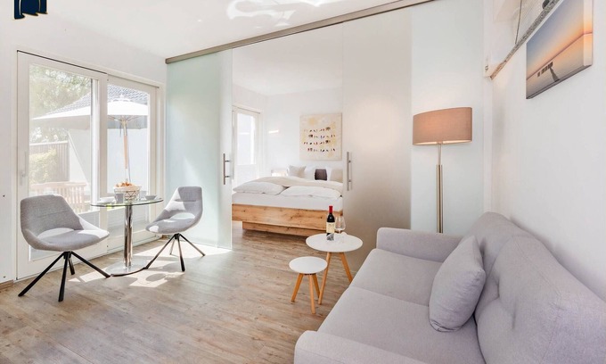 Kamminke Apartment | Beautiful vacation apartment with lagoon view and terrace