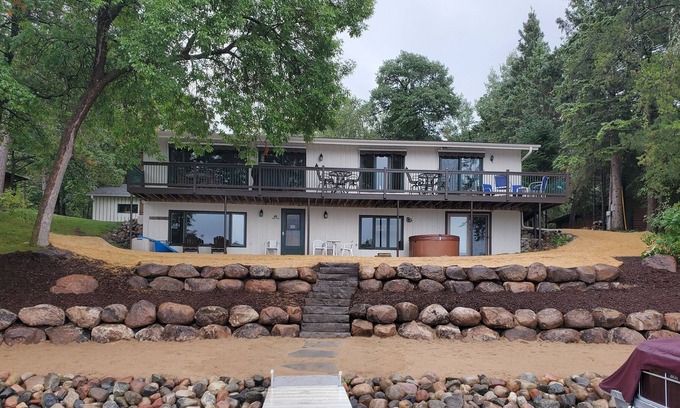Pequot Lakes House | Beautiful vacation home on the Whitefish Chain.