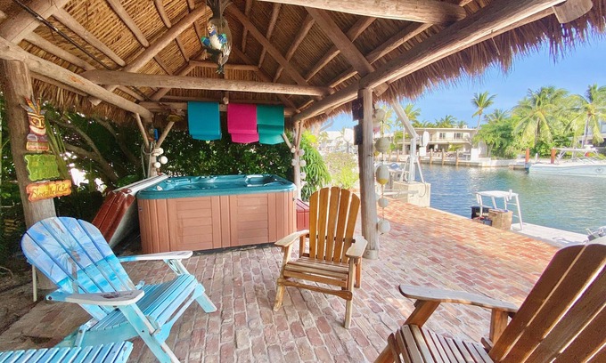 Venetian Shores House | Beautiful Venetian Shores Waterfront 4 bedroom Home away from Home!