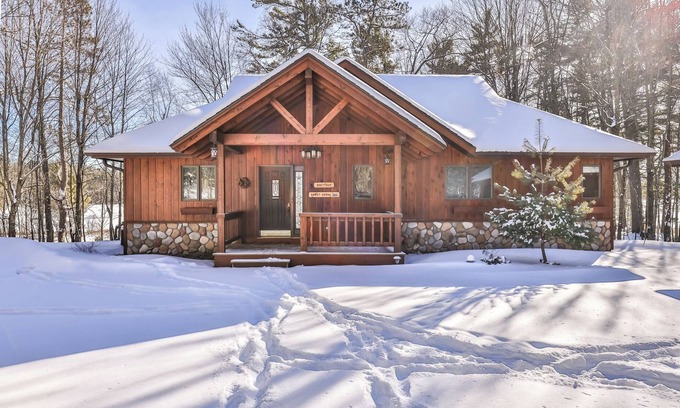 Woodruff House | Beautiful Verna Lake