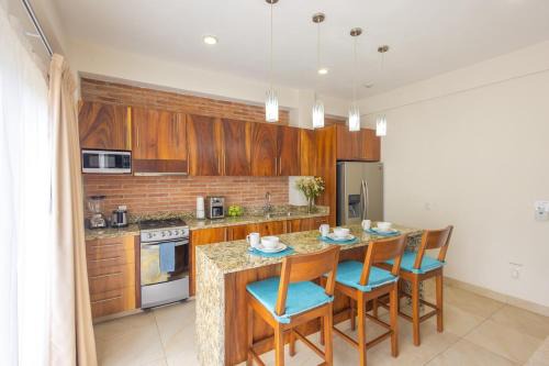 Downtown Puerto Vallarta Apartment | Beautiful View in Gringo Gulch 303