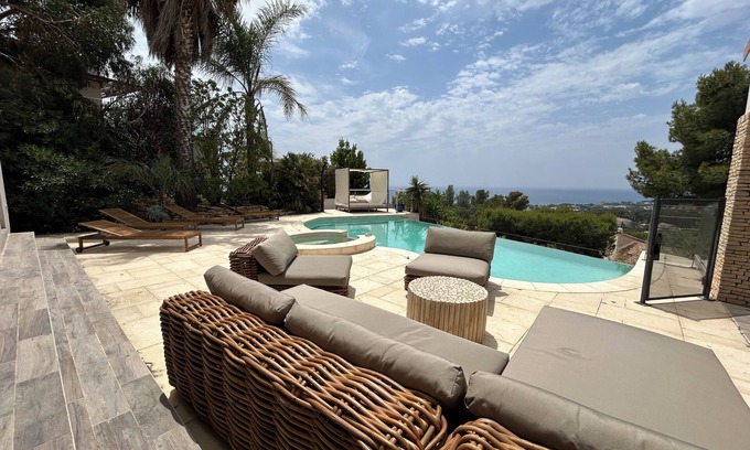 Bandol Villa | BEAUTIFUL VIEW OF BANDOL BAY