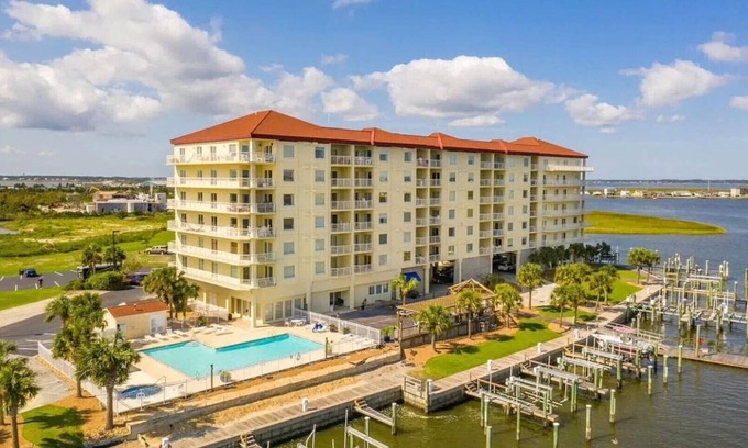 Morehead City Condo | Beautiful view of Beaufort, Carrot/Shackleford Isle, Cape Lookout and Ft. Macon