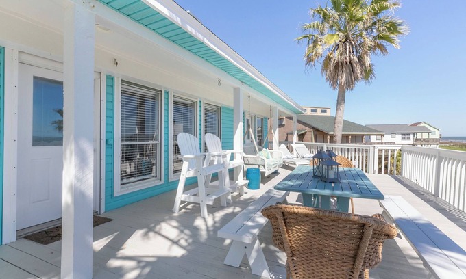 Galveston House | Beautiful view of the beach, 3 bedroom-3 full bath, WiFi, cable, big deck