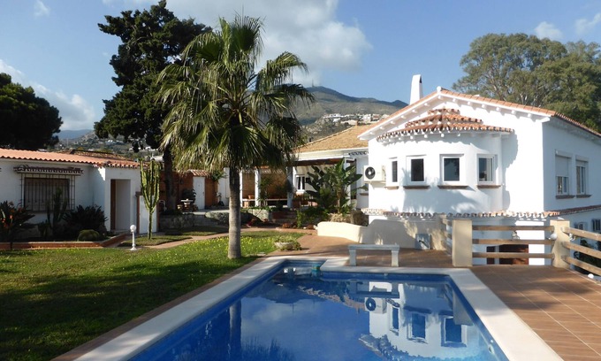 Benalmadena Apartment | Beautiful views, garden and quiet area! Very spacious and redecorated 2025
