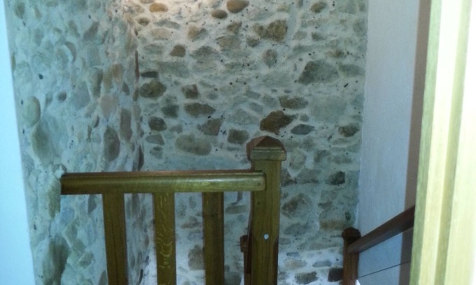 Greoux-les-Bains House | Beautiful village house with stone walls, air conditioning in bedrooms
