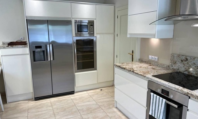 Urbanizacion Marbessa Villa | Beautiful villa 30 meters from the beach fantastic sea views