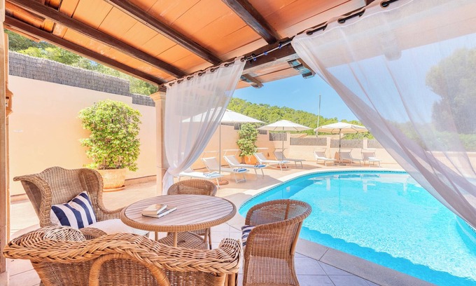 Port d'Andraitx Villa | Beautiful villa with a private salt pool and great wifi: you will love it!