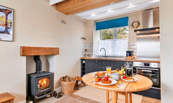 Grewelthorpe House | Beautiful villa for 2 people with WIFI, TV and pets allowed