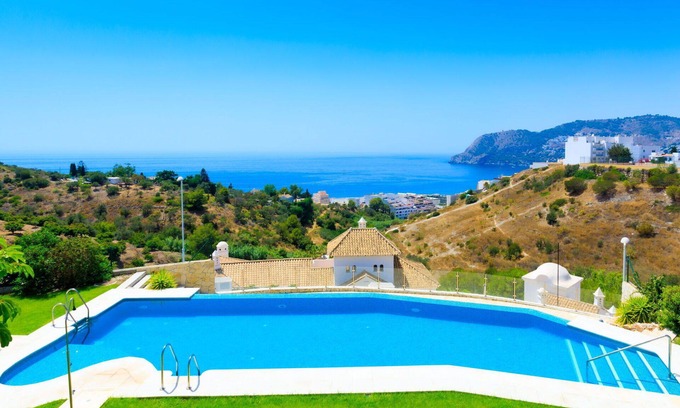 La Herradura House | Beautiful villa for 6 people with pool, WIFI, A/C, TV and terrace