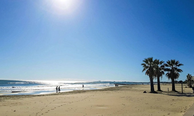 Benicassim House | Beautiful villa for 7 people with A/C, WIFI, TV and patio