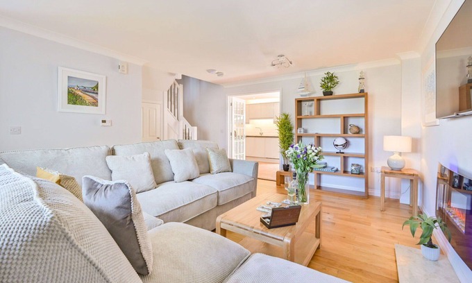 Charlestown House | Beautiful villa for 6 people with WIFI, TV and patio