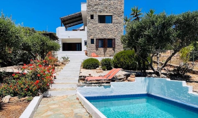 Vrouhas Villa | Beautiful Villa Helios with stunning sea view!